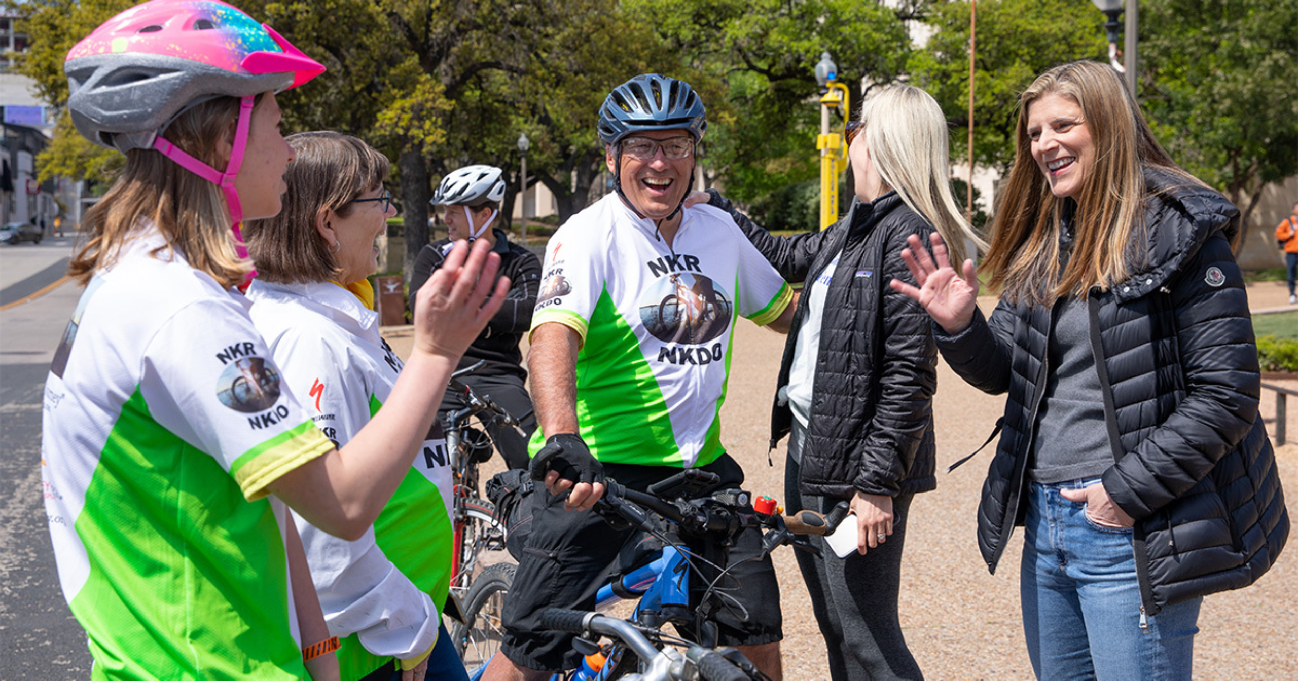 Nicole Turgeon and another member of the Abdominal Transplant Center team greeting Rowan Sebek and Mark and Lynn Scotch.